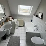 Apartment Gemuetliche In Rheinnaehe Dusseldorf