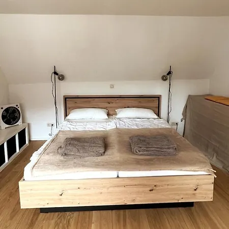 Gemuetliche In Rheinnaehe * Dusseldorf